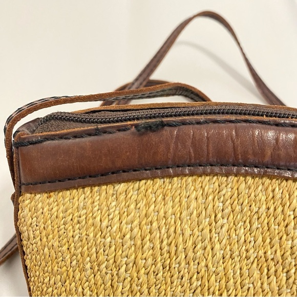 Elliot Lucca. Vintage Crossbody Bag, 70's,  Straw Bag, Leather Beach, Boho, TrvL - Picture 7 of 8